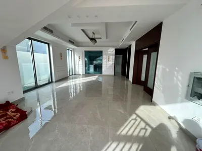 Villa for rent in Al Yasmeen, 5 bedrooms, 2 majlis, 8 bathrooms. AED 130K in 4 payments or 120K single payment