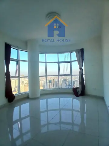 Two bedrooms and a living room, sea view, free air conditioning, parking and gym