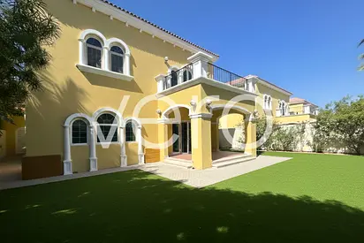 Large 3BR | Near Amenities | Back to Back