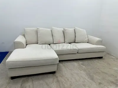 Same like new condition the one brand Kingston lshape sofa
