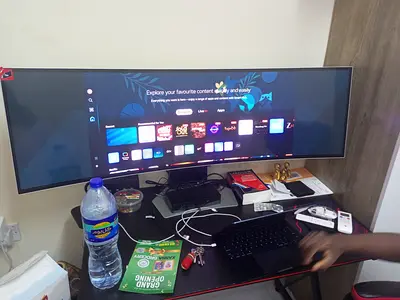 Samsung OLED odyssey G9 49 inch monitor