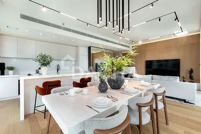 Vacant | Sea View | Fully Renovated