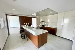 Unfurnished | Park Views | Closed Kitchen — 3