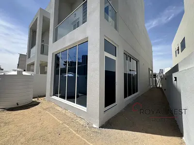 Exclusive Signature | Top Location | Brand New