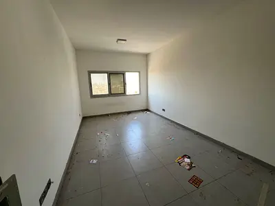 Studio apartment in Al Rawda, spacious.