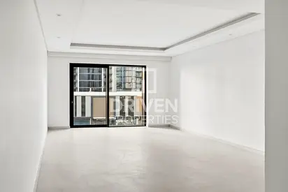 Low Floor | Spacious Layout | Prime Community