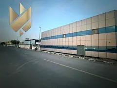 Commercial building with yard suitable for all activities