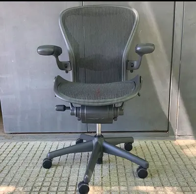 Aeron Herman miller chair model B