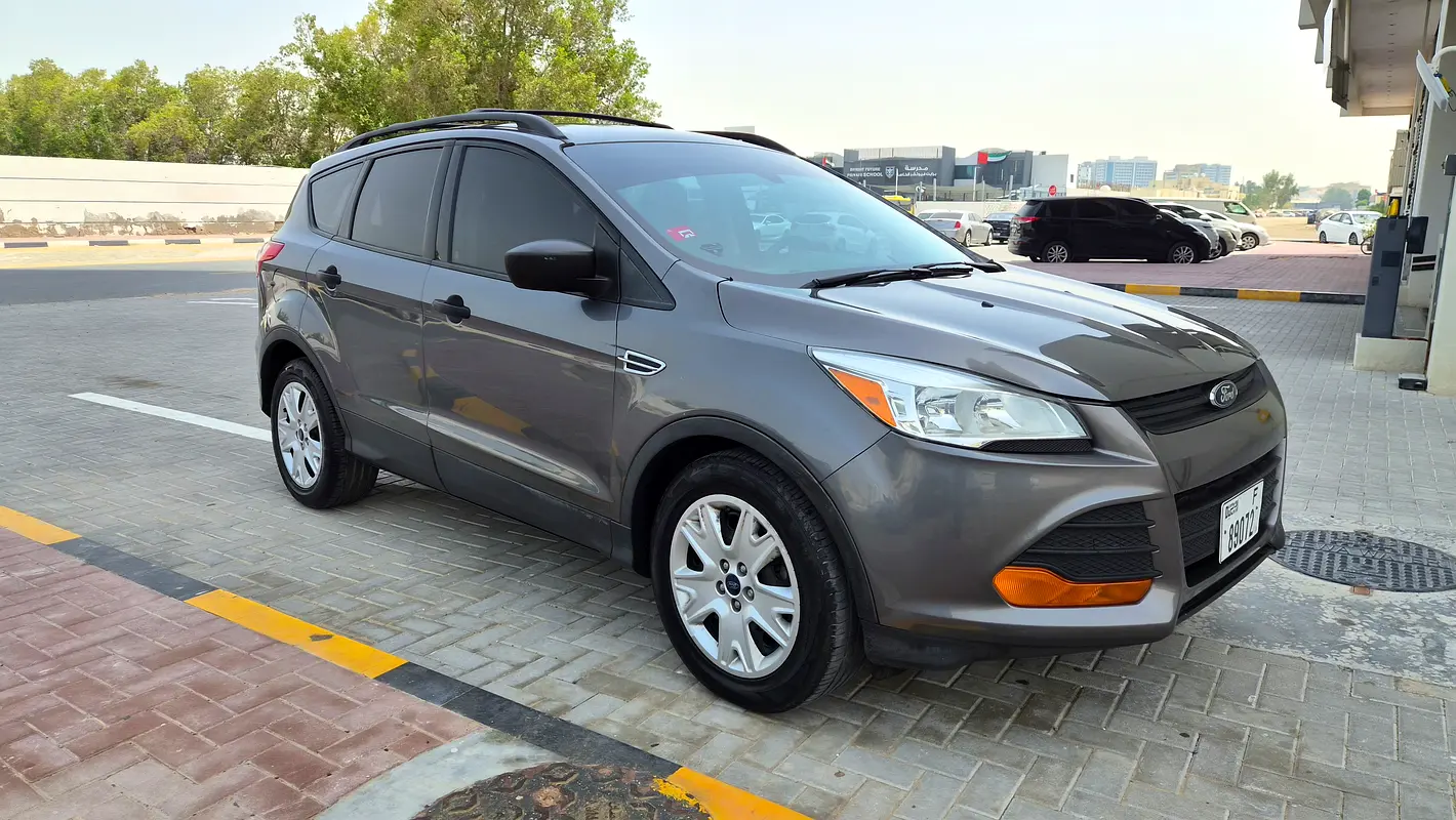 Ford Escape 2014 — photo 1 of 16