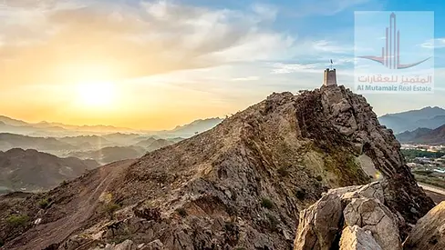 فرصة استثمارية مميزة – أرض زاوية للبيع في مصفوت بعجمان بسعر مغرٍ