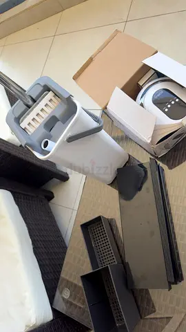 Spin Mop with Bucket and Replaceable Pads - Good Condition