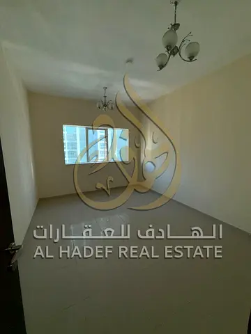 🌆 فخامة السكن في قلب التعاون! شقة 3 غرف وصالة بموقع استراتيجي وصف أول على الكورنيش! 🌆
