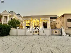 Villa for sale with swimming pool and elevator, including registration fees and everything else. Fre
