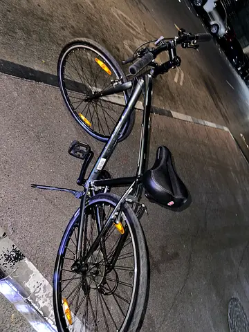 Used black hybrid/commuter bike - good condition, single owner