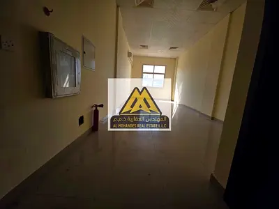 استوديو للإيجار في الحميدية 1 عجمان | مساحة كبيرة | مطبخ شبه منفصل | بناية جديدة | موقع حيوي