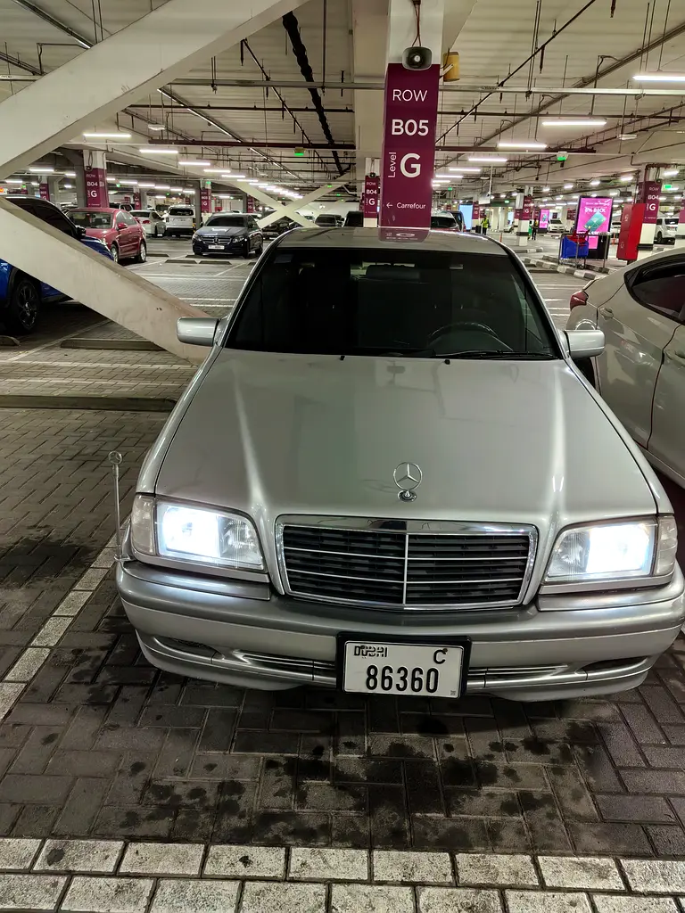 Mercedes-Benz C-Class 2001 — photo 1 of 9