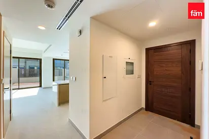 Corner Unit With Spacious Plot| Vacant May