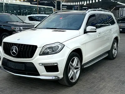 Mercedes-Benz GL 500 4MATIC 2014 GCC Specs - Perfect Condition!