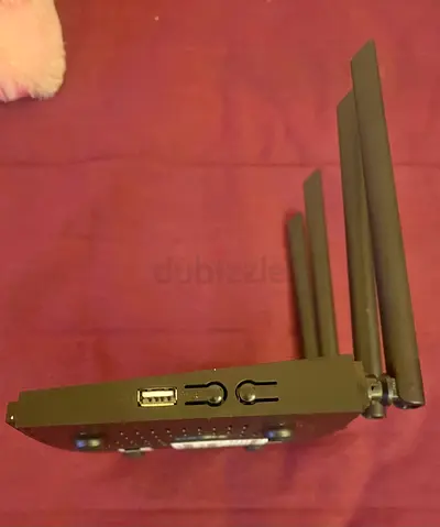 D-Link Wireless Router (4 Antennas) - Good Working Condition
