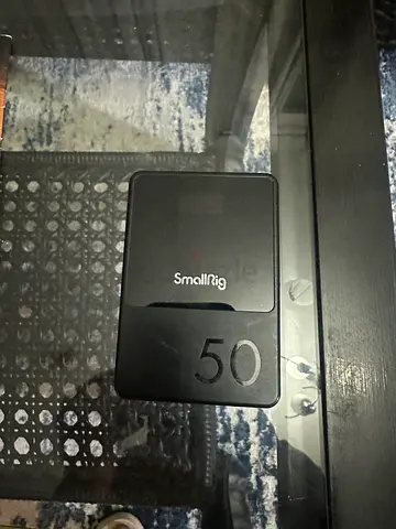 Smallrig v50 V mount battery