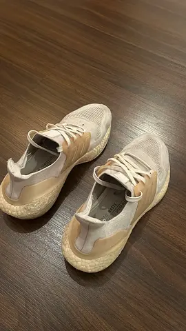 used adidas ultraboost 22 (white color) price negotiable, size 42 eu/ us8.5