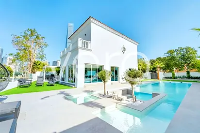 1/1 Rare | Resort Style Living | New to Market