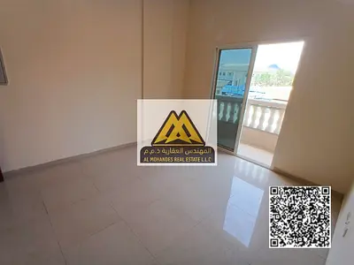 فرصة سكن مميزة في موقع استراتيجي قريب من شارع الشيخ عمار، مع إطلالة جميلة وقريبة من جميع الخدمات الأساسية.