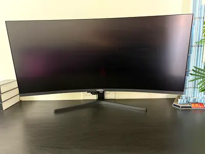 34-inch UltraWide Curved Monitor 165Hz (Brand new Condition with original packaging) HUSSOA
