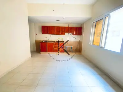 Lavish Studio Flat | With Split AC | For Family in Muwaileh |