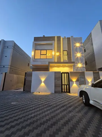 Independent villa, 4 rooms, with a luxurious family design | spacious spaces and complete privacy in Al Helio 2