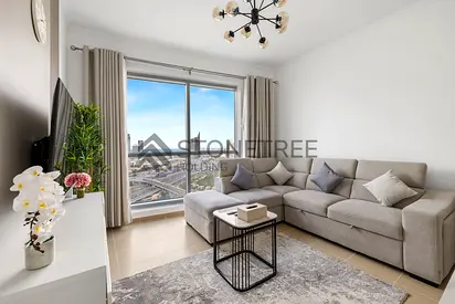 12 CHEQUES | Prime Location | Near Metro