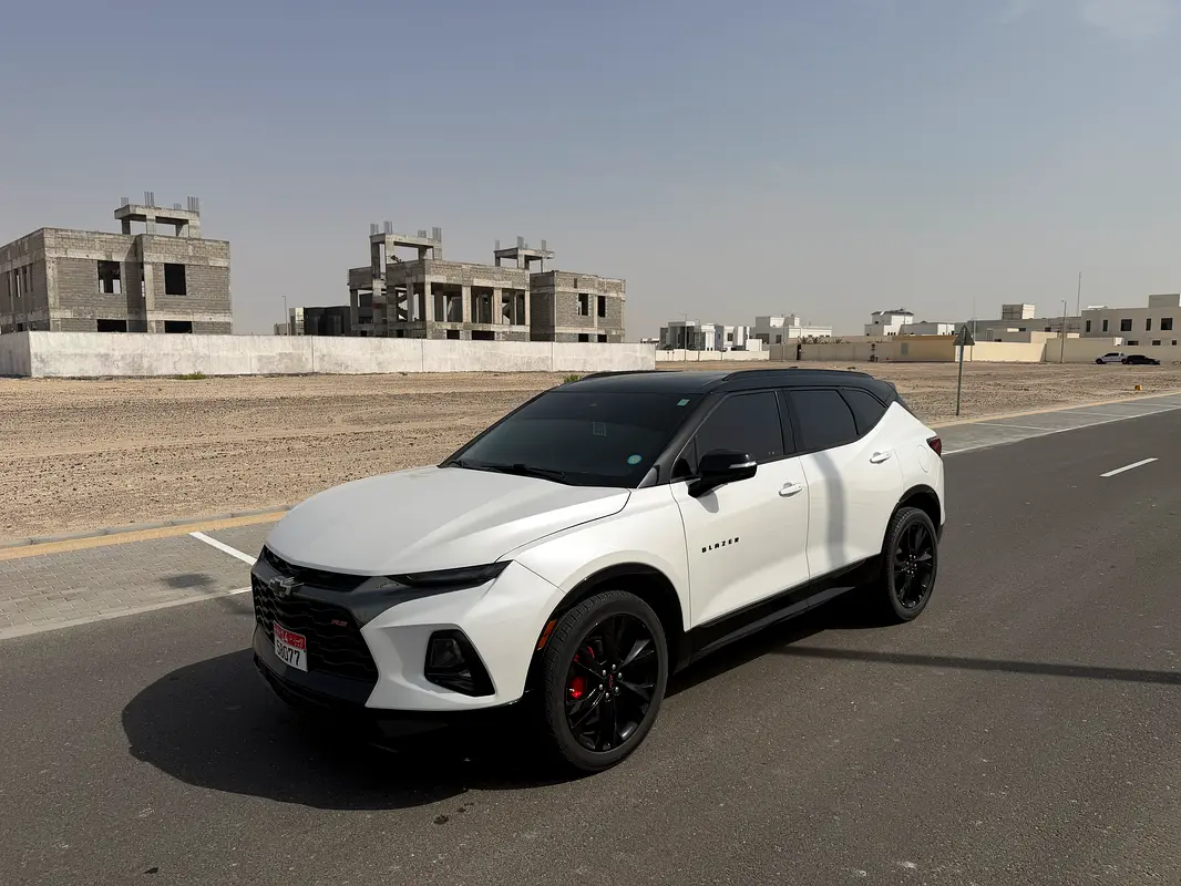 Chevrolet Blazer 2022 — photo 1 of 18