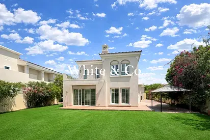 Exclusive | Vacant Soon | White Kitchen