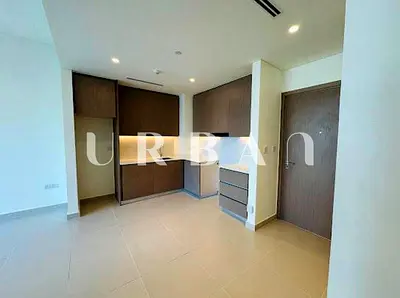 Elegant 1BR Living | Pool & Mall View | Move‑In Ready