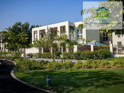 Best Price / Close to the beach / Community view /Spacious back garden