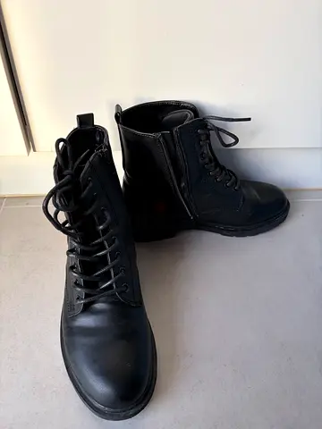 Black Boots