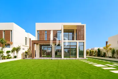 Vacant | V4 Executive | Single Row | Landscaped