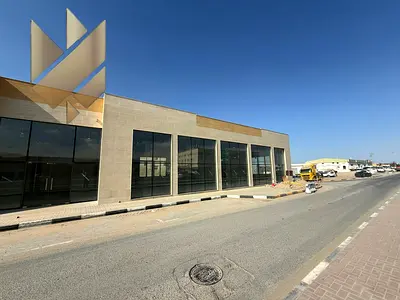 فرصة استثمارية مميزة في الصناعية 5 | مستودع 20,000 قدم مع حوطة خلفيه | كهرباء 110 كيلو واط | موقع استراتيجي على شارع رئيسي