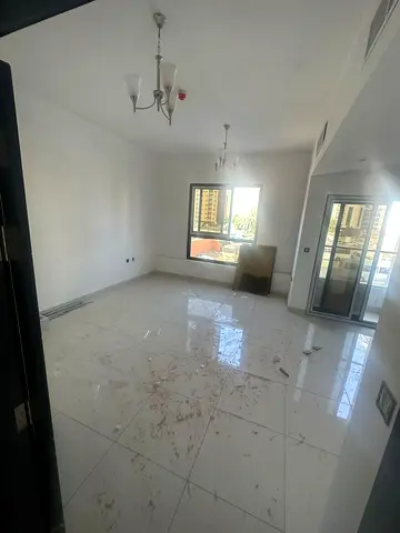 للإيجار مبنى سكني جديد بالكامل – فرصة استثمارية مميزة في إمارة عجمان – منطقة الراشدية 2، في موقع حيوي وقريب من جميع الخدمات الأساسية مثل المدارس، الأس