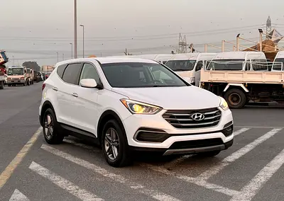 2018 Hyundai Santa Fe  Sports 2.4L V4 - Apple Play &amp; Android - Rear Camera - 2 keys