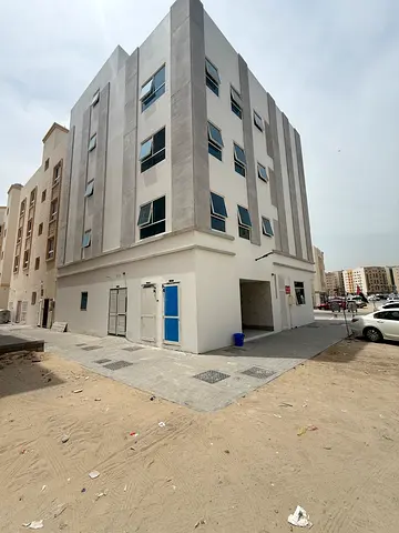 Luxury 1bhk 2washroom separate hall in school aera Muwaileh Sharjah
