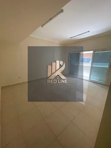 🏡 فرصة للإيجار – شقة غرفة وصالة في القاسمية (المحطة) على الشارع الرئيسي!  ✨ لو بتدور على مساحة كبيرة + موقع حيوي + سعر مناسب… الشقة دي هتكون اختيارك