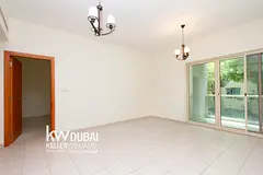 UNFURNISHED I GREAT LAYOUT I GREAT CONNECTIVITY