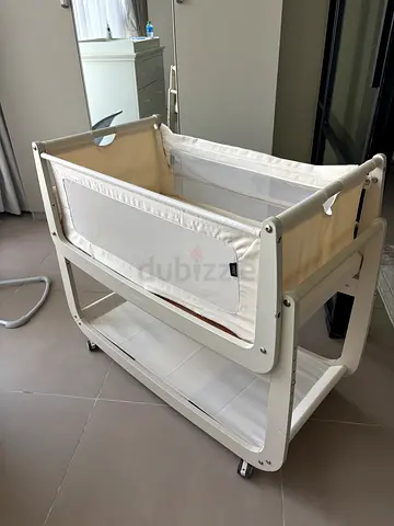 SnuzPod 5 newborn bassinet bed baby bedside crib cream ivory 0-6 months