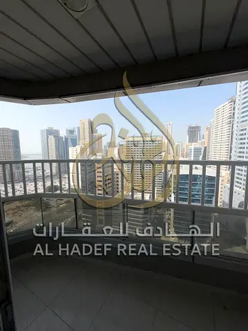 شقة للإيجار في القصباء | 3 غرف وصالة | موقع مميز وقريب من الخدمات في واحدة من أرقى وأجمل مناطق الشارقة، حيث الهدوء والإطلالات المميزة والحياة العائلية