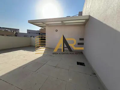 Big terrace !! Jym !! Pool !! Covered Parking !!