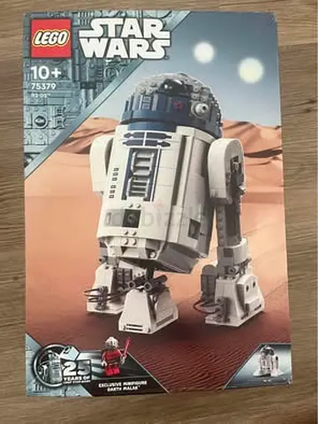 FLASH SALE BRAND NEW LEGO 75379 STAR WARS R2D2