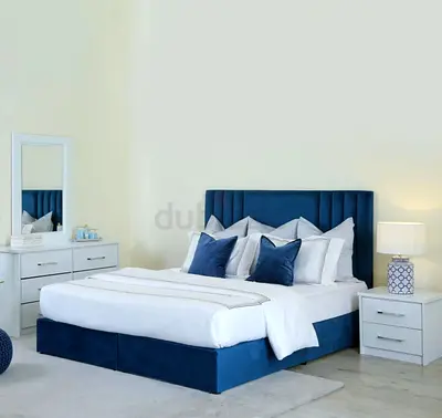Stylish Brand new Queen size bed storage including medical mattress good Quality Queen bed for sale