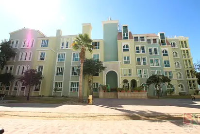 Near Metro | Family Building