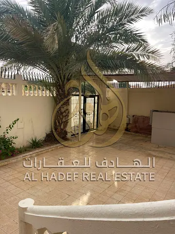 🏡 فيلا للإيجار في الشارقة – العزرة ✨ فرصة رائعة للسكن في فيلا واسعة بموقع مميز وقريب من جميع الخدمات